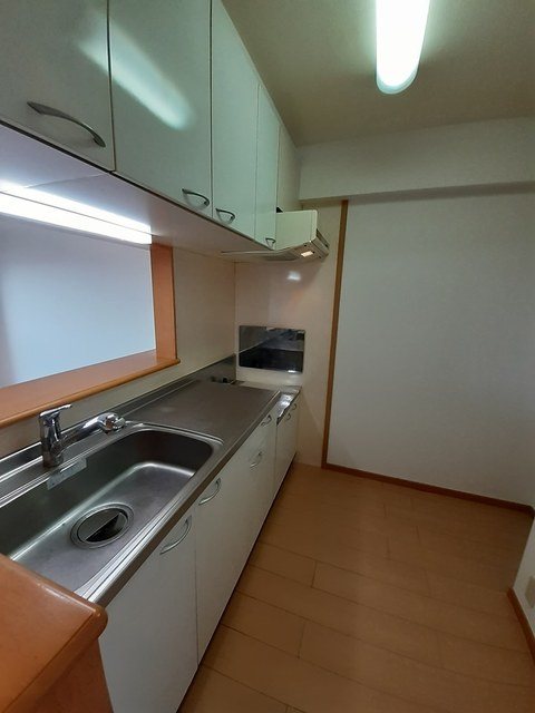 ハイエスト　クレディア キッチン
