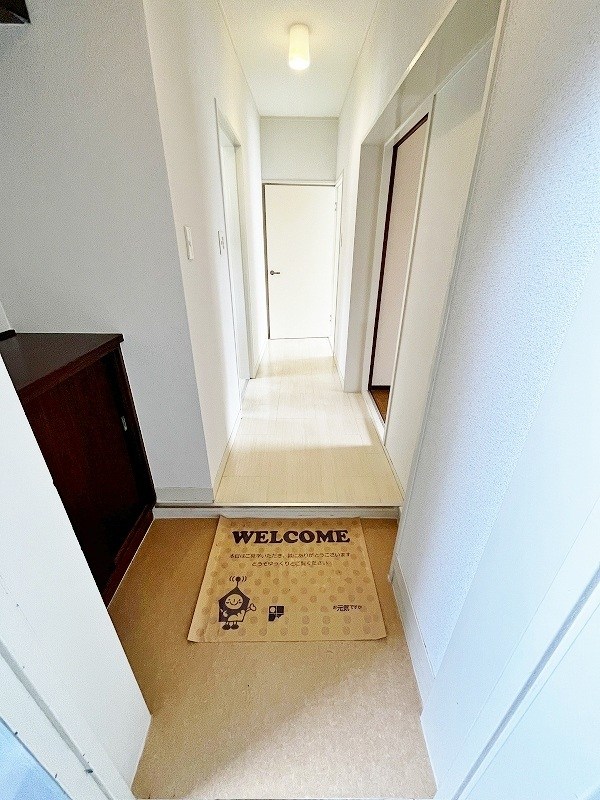 御告川ハイツ 玄関