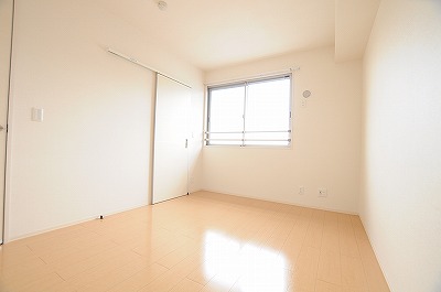 グリーンコート若園 ベッドルーム