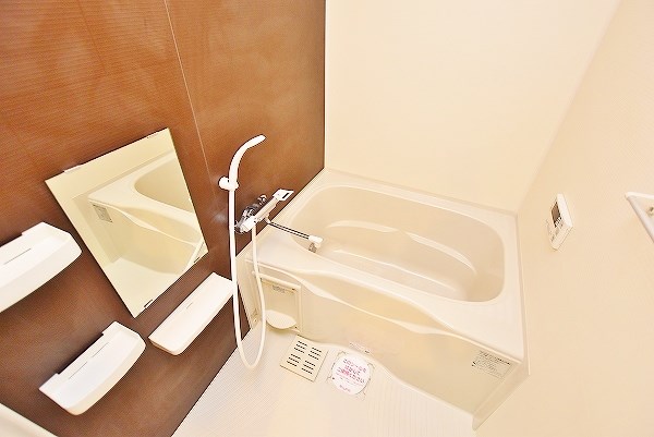 ＢＭ　ＧＡＲＤＥＮ（ビーエムガーデン） 風呂画像