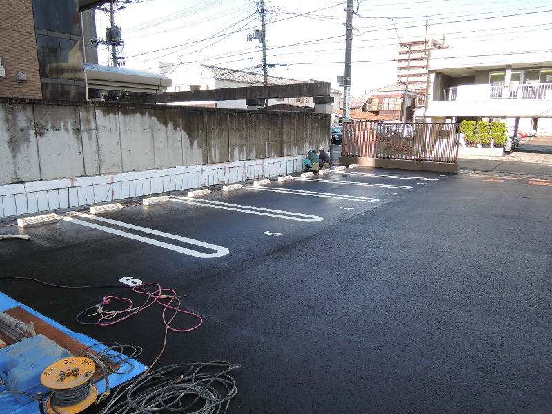 BUENA上大川前通4 駐車場