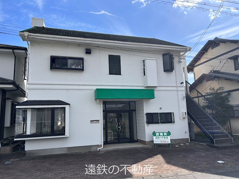 三方原町貸事務所 玄関