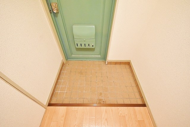 不二ビル 玄関