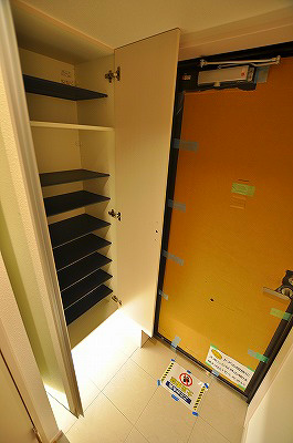 アルティザ小倉 玄関