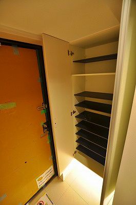 アルティザ小倉 玄関