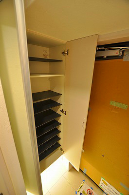 アルティザ小倉 玄関