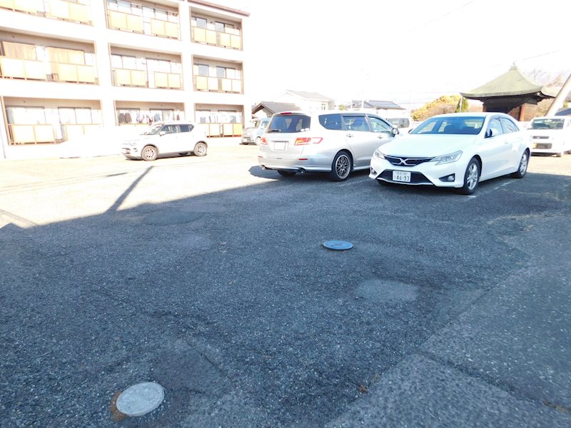アートメゾンT&M 駐車場