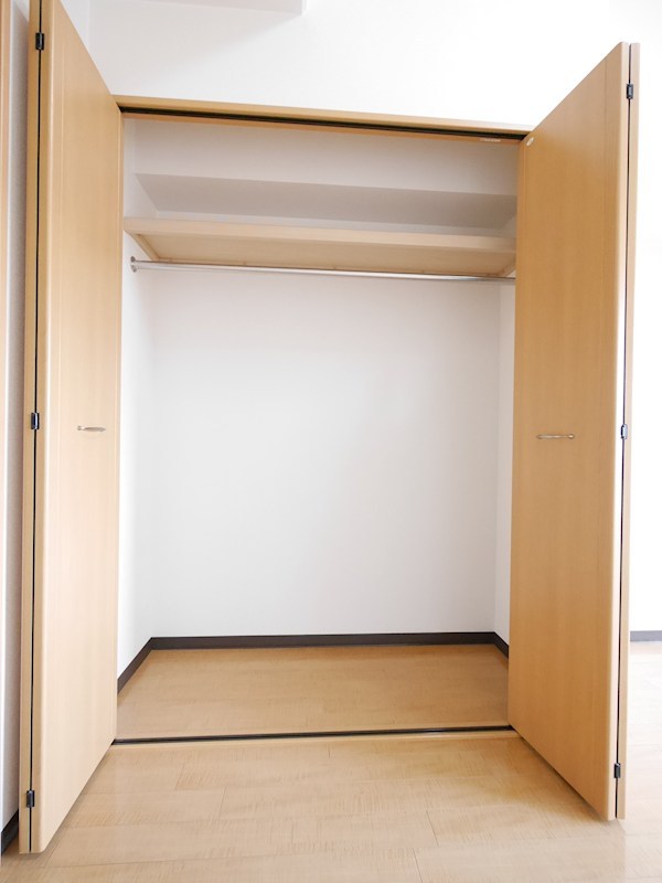 ロイヤルガーデン弐番館 収納