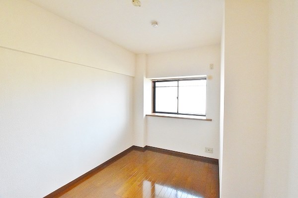 デニエ守恒 ベッドルーム