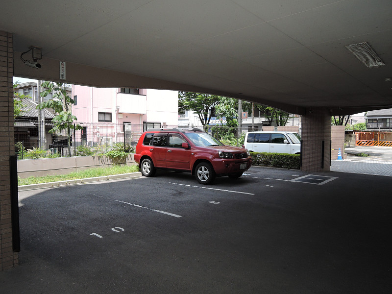 タウンコート咲佳映 駐車場