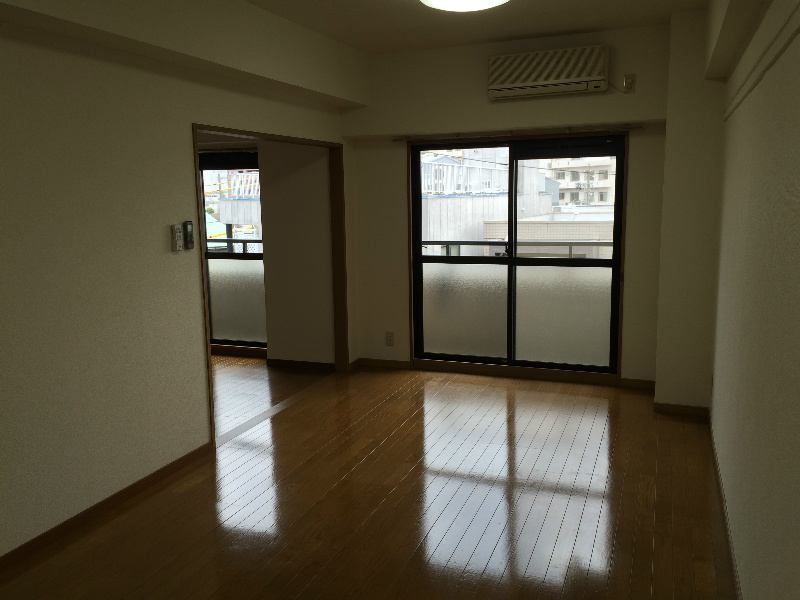 愛知県名古屋市千種区千種１丁目 リビング