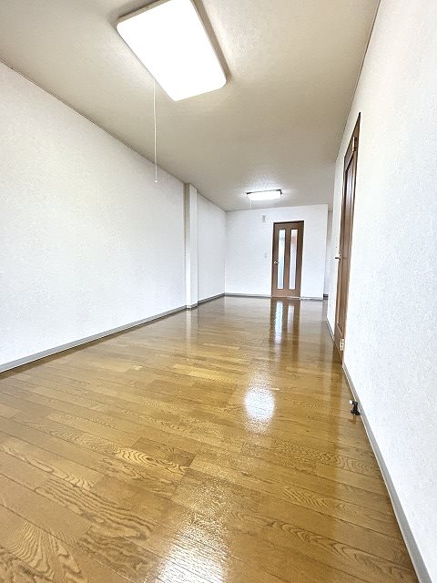 田口アパート（小島田） リビング