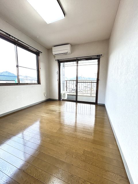 田口アパート（小島田） 駐車場