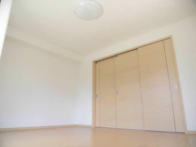 サニーフィールド ベッドルーム