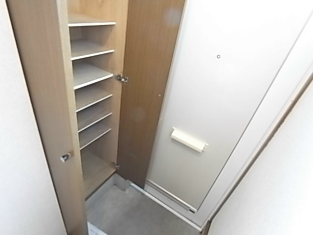 プロス・ペールＡ 玄関