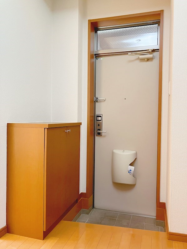 メゾン東光 玄関