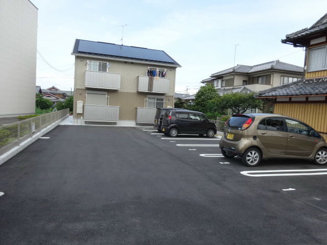 ボナール・ヴィーブルⅢ  駐車場