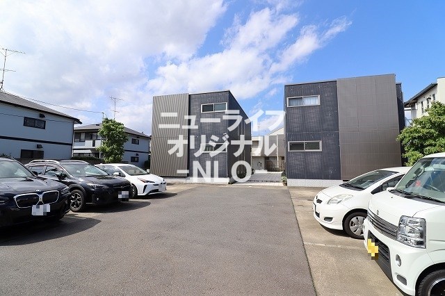 フォレスト　スクェア 駐車場