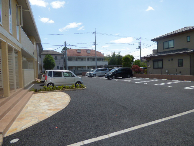 ＩＬ　ＣＵＯＲＥ 駐車場