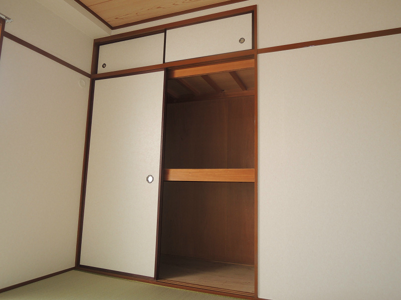 山中マンション 収納
