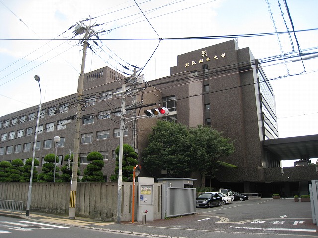 シャーメゾン　ブルーム	 図書館