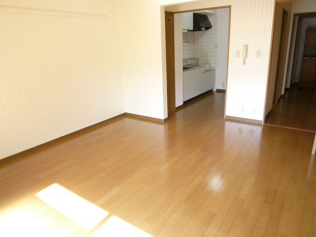 ヴィラ明日香 リビング