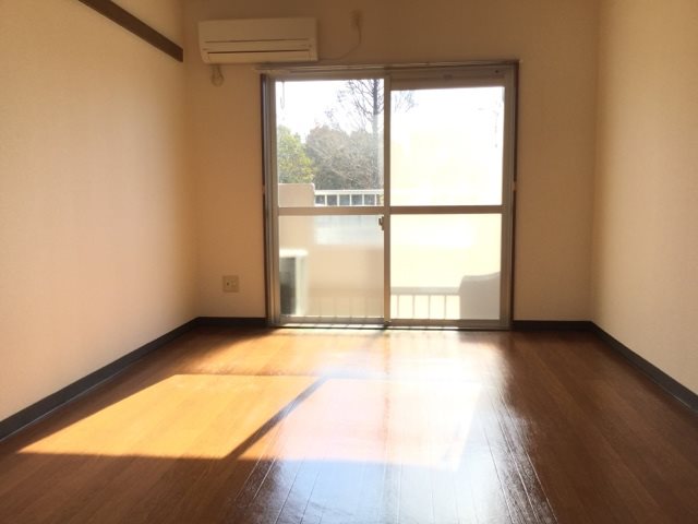 マンションリーフⅢ リビング