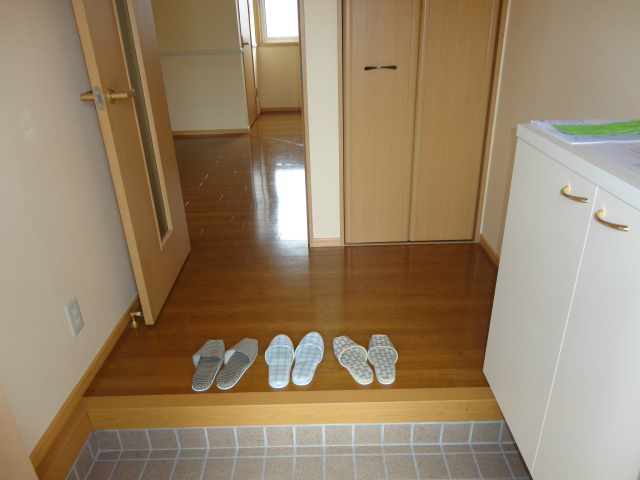 長野県上田市小島 玄関