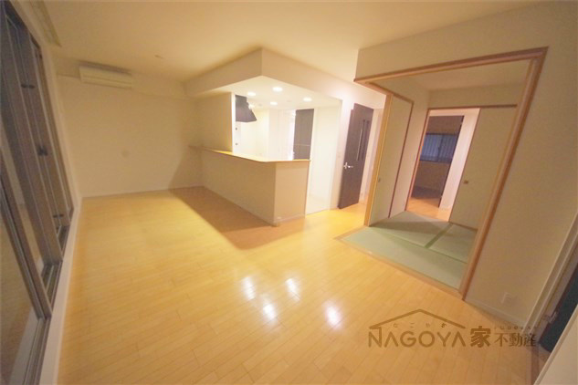 パークアクシス金山WEST リビング