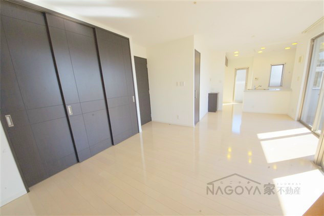 グランカーサ上前津 リビング