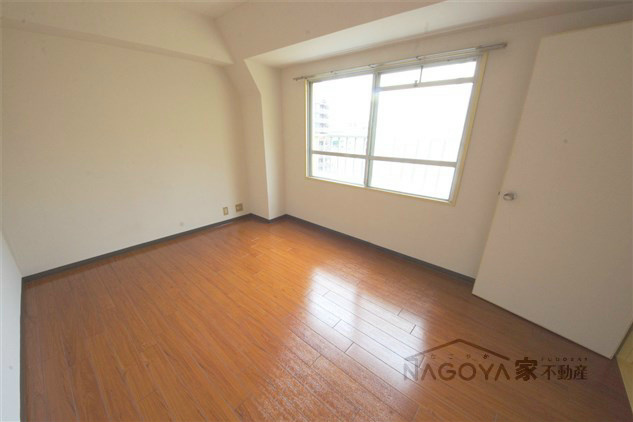 イエローハウス栄 ベッドルーム