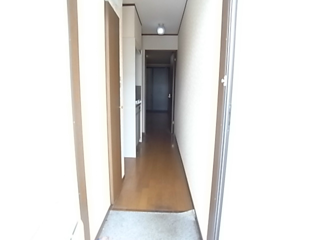 アムールみどりⅡ 玄関