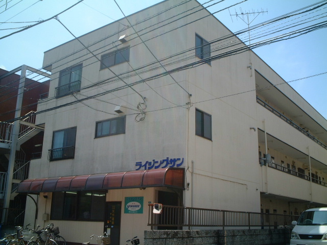 ライジングサン  105号室 外観