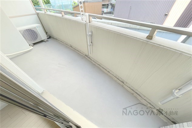 ラドーニ清水 ベランダ