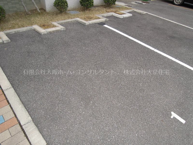 アルカディーナ陽光園 駐車場