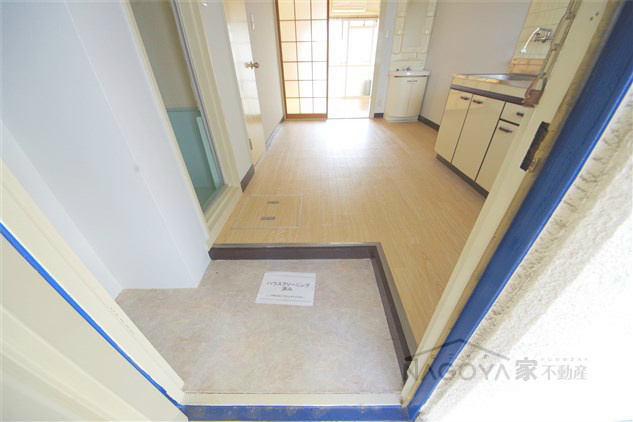 川島第三ビル 玄関