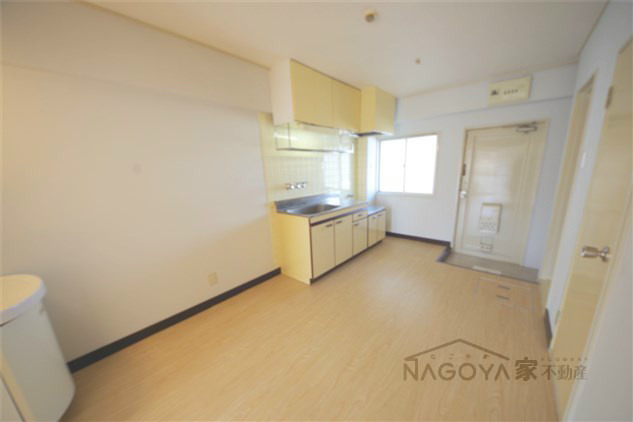 川島第三ビル リビング