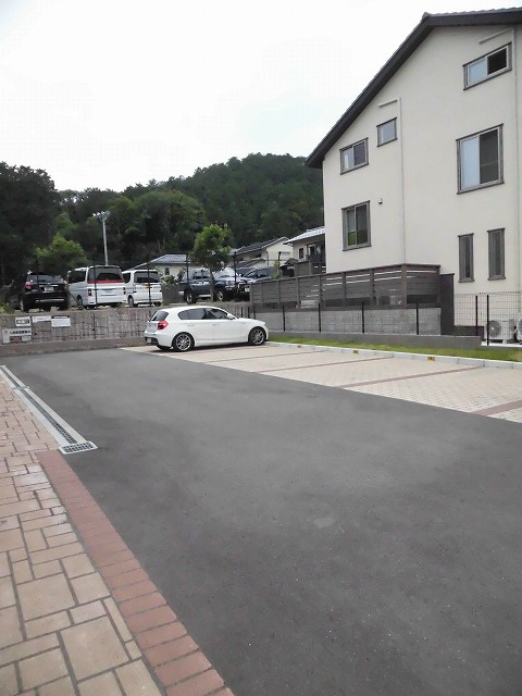 レグルス 駐車場