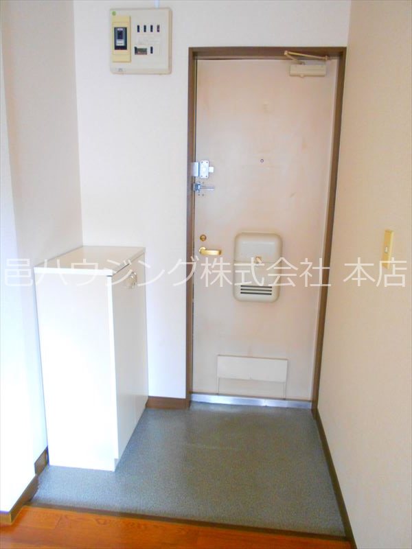 パルサカモト 玄関