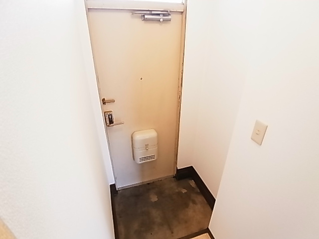 フラワーハイツ 玄関