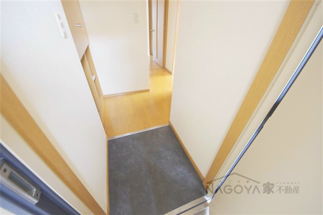 ブルームライフ今池 玄関