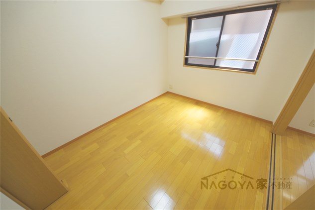 ヒルズ新栄 ベッドルーム