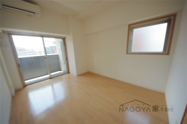 ライブコート千種 リビング