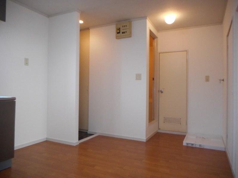 クレストパレス参番館 玄関