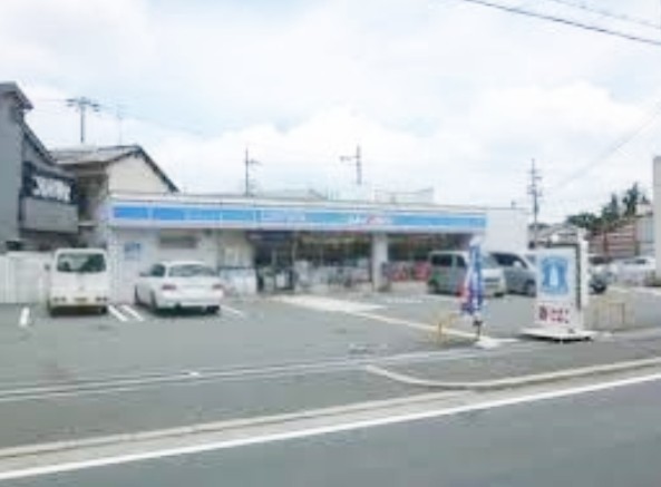 ガーデンコート衣摺 コンビニ