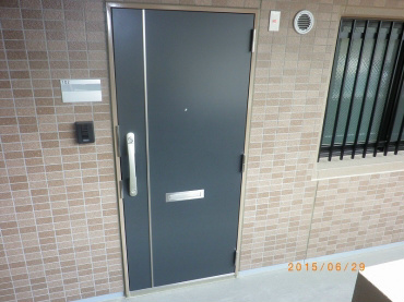 ベルフラワー五番館 玄関