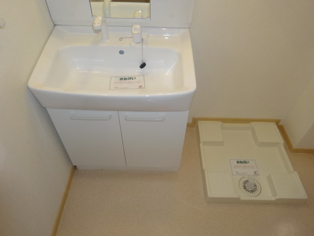 ゴールドクレストＢ 洗面所