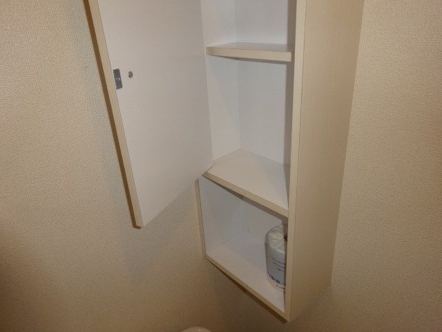 ゴールドクレストＢ 収納