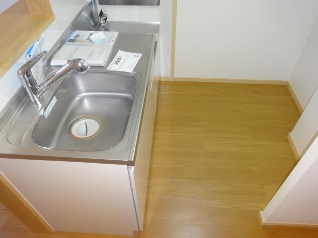 ゴールドクレストＢ キッチン