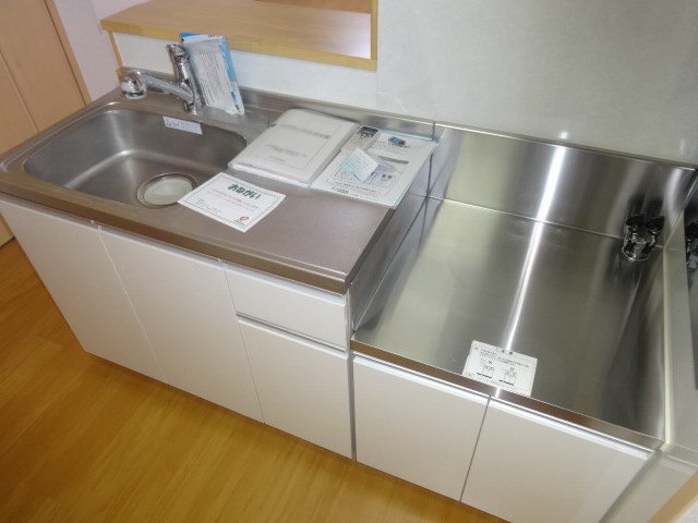 ゴールドクレストＢ キッチン